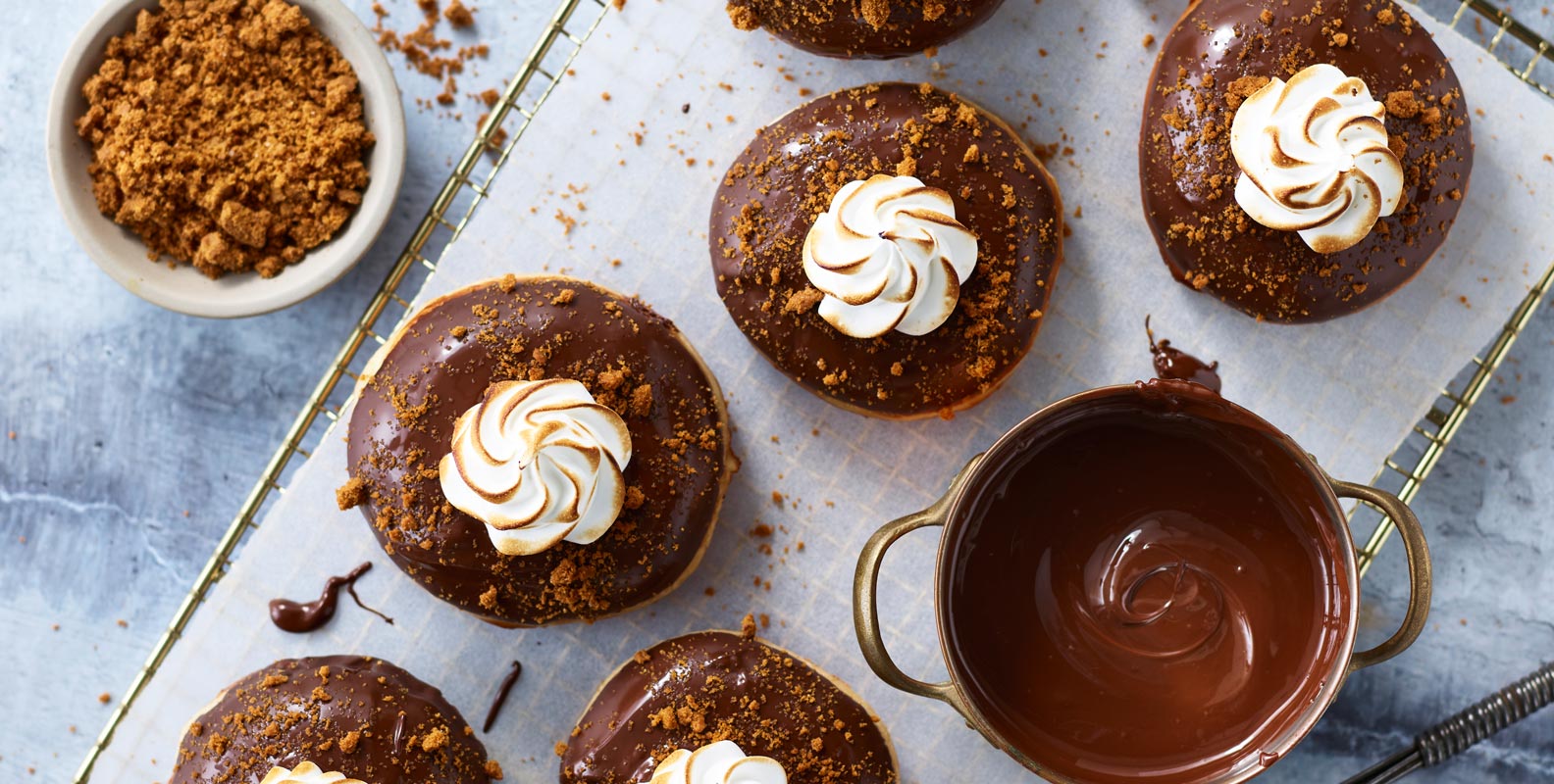 CHOCOLATE_MERINGUE_DOUGHNUT_KENWOOD16950_807.jpg
