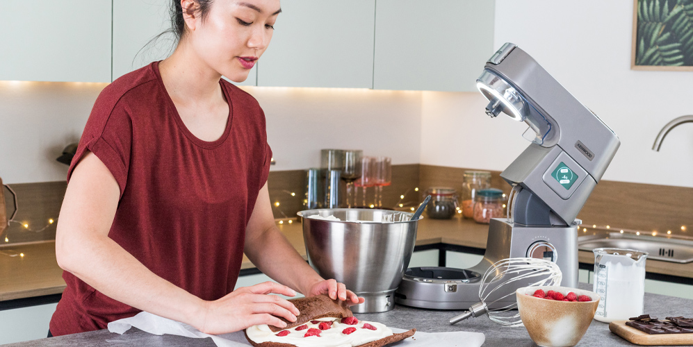/medias/KW-Article-Christmas-Baking-recipes-1.jpg?context=bWFzdGVyfHJvb3R8MjQ4NzIxfGltYWdlL2pwZWd8YURGaEwyaGpNeTh4TXpjMk1qWTBNamt3TXpBM01DOUxWeUJCY25ScFkyeGxYME5vY21semRHMWhjeUJDWVd0cGJtY2djbVZqYVhCbGN5QmZNUzVxY0djfGQyYTBiMWVmMzQ5MjExZTcwMjQxNGRiNjI1NjI1MWUxN2NhN2QwYWU3NTM1OWZkNTE3Y2YxNGYxZjM4MGUwZjk