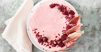 KW_Article_How to make a showstopping celebration cake_Mobile_6.jpg