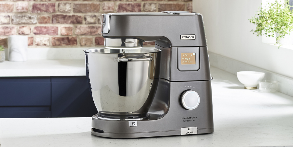 /medias/KW-Article-Intro-What-to-Make-First-with-your-SM-Desktop-intro.jpg?context=bWFzdGVyfHJvb3R8Mjg4NTQxfGltYWdlL2pwZWd8YUdFNUwyaGlNeTh4TmpBMU16ZzROek13TXpjeE1DOUxWMTlCY25ScFkyeGxYMGx1ZEhKdlgxZG9ZWFF0ZEc4dFRXRnJaUzFHYVhKemRDMTNhWFJvTFhsdmRYSXRVMDFmUkdWemEzUnZjRjlwYm5SeWJ5NXFjR2N8ZTYyOTIzZDJmNTdkYzA3MjAyZTQxMTA0MmY4MjAxMDhmYjg4MzZiOTJiZTYyYWQwNmNmNGU2NzM0MDg4YTExNw