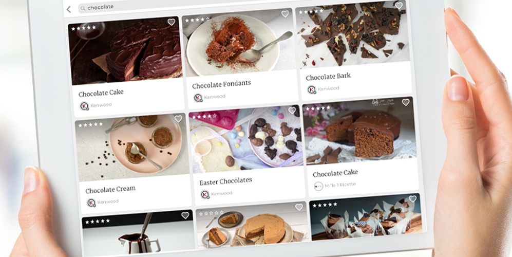 /medias/KW-Article-Kenwood-App-intro.jpg?context=bWFzdGVyfHJvb3R8MjI2NjI3fGltYWdlL2pwZWd8YURSaUwyZ3pPQzh4TmpBeU16TXpNemc1TmpJeU1pOUxWeUJCY25ScFkyeGxYMHRsYm5kdmIyUWdRWEJ3WDJsdWRISnZMbXB3Wnd8OGJkNDU0NWUxNTY0MjhhZmIzMTgwYzMyMWE4NGRiNzM1NzFiNTUyMmQ0NDg2MGJiNjM4OGY3NWU5YTQ4MGI5Yw