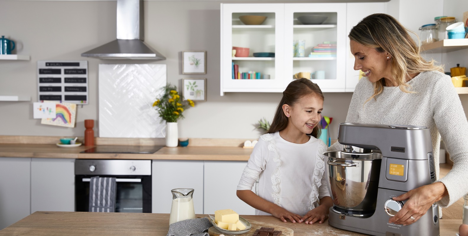 /medias/KWL90.004SI-Titanium-Chef-Patissier-XL-535-2-2.jpg?context=bWFzdGVyfHJvb3R8MjMzNTMyfGltYWdlL2pwZWd8YURWbUwyZzFOUzh4TnpVeU5UYzFOREV3TVRjNU1DOUxWMHc1TUM0d01EUlRTVjlVYVhSaGJtbDFiU0JEYUdWbUlGQmhkR2x6YzJsbGNpQllURjgxTXpVdE1pMHlMbXB3Wnd8NDc2ZDRkNjVjNGNhMGE2NzJmYWViNDc2NmZhNmUwNjJlN2E5Y2JmNTEwMWY0Y2Y0ZDFhMDQ0NzUzMTljNjZkOA