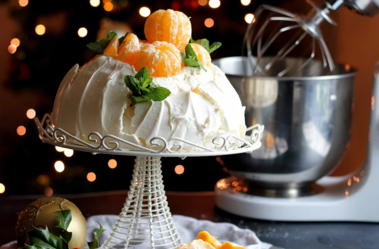 christmas-clementine-pavlova.png