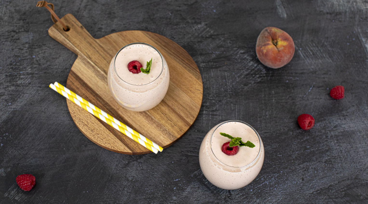 peach-raspberry-and-oat-smoothie.png