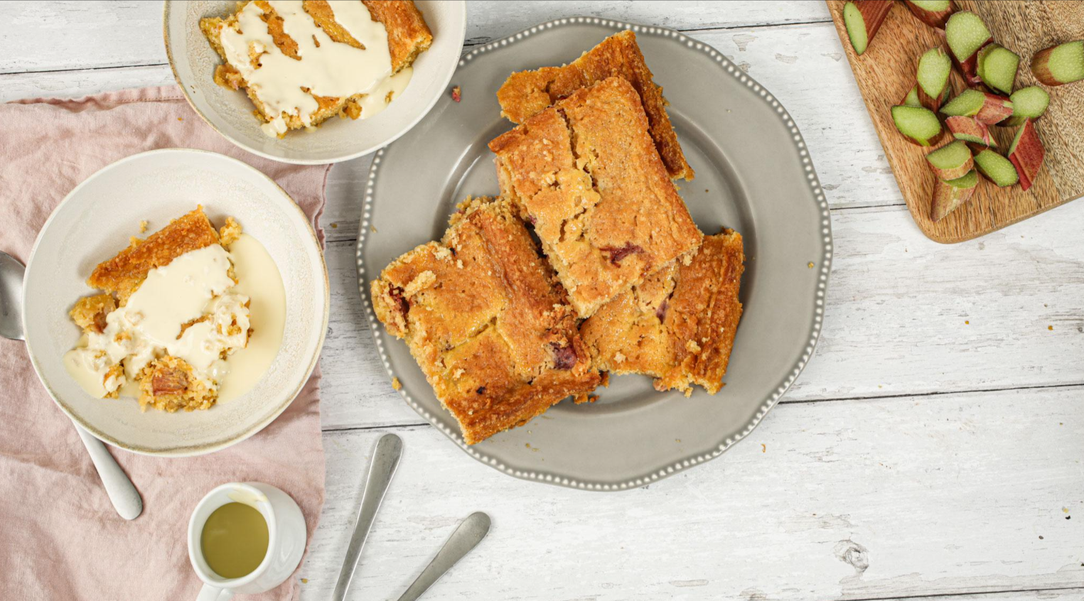 vegan-rhubarb-and-custard-bake.png