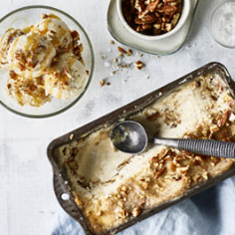 Înghețată vegană cu caramel sărat